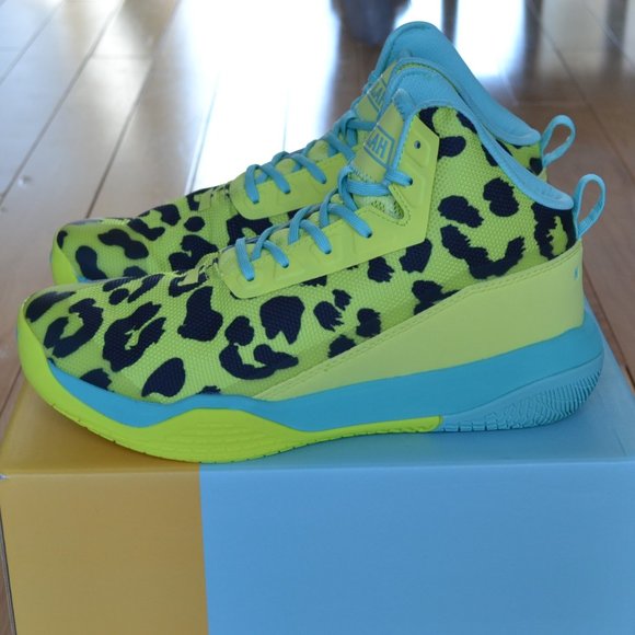 Leopard Print Athletic Shoes - Neon Green and Blue - Picture 6 of 8
